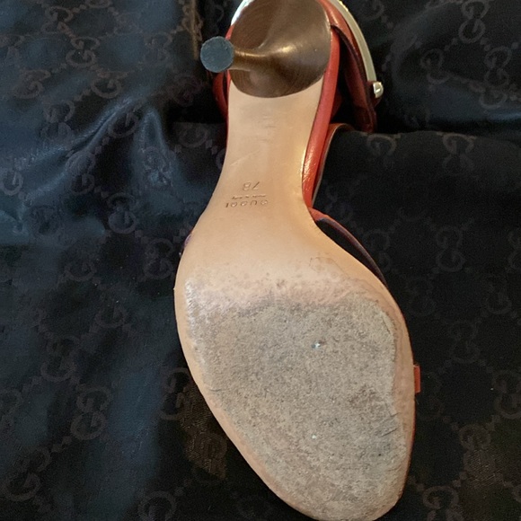 Amazing shoe. Worn twice , purchased in Saks - Picture 6 of 8